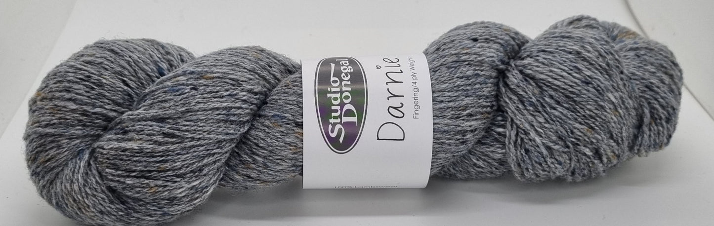 Studio Donegal Darnie ca.  100 g 410 m  100 % Lambswool