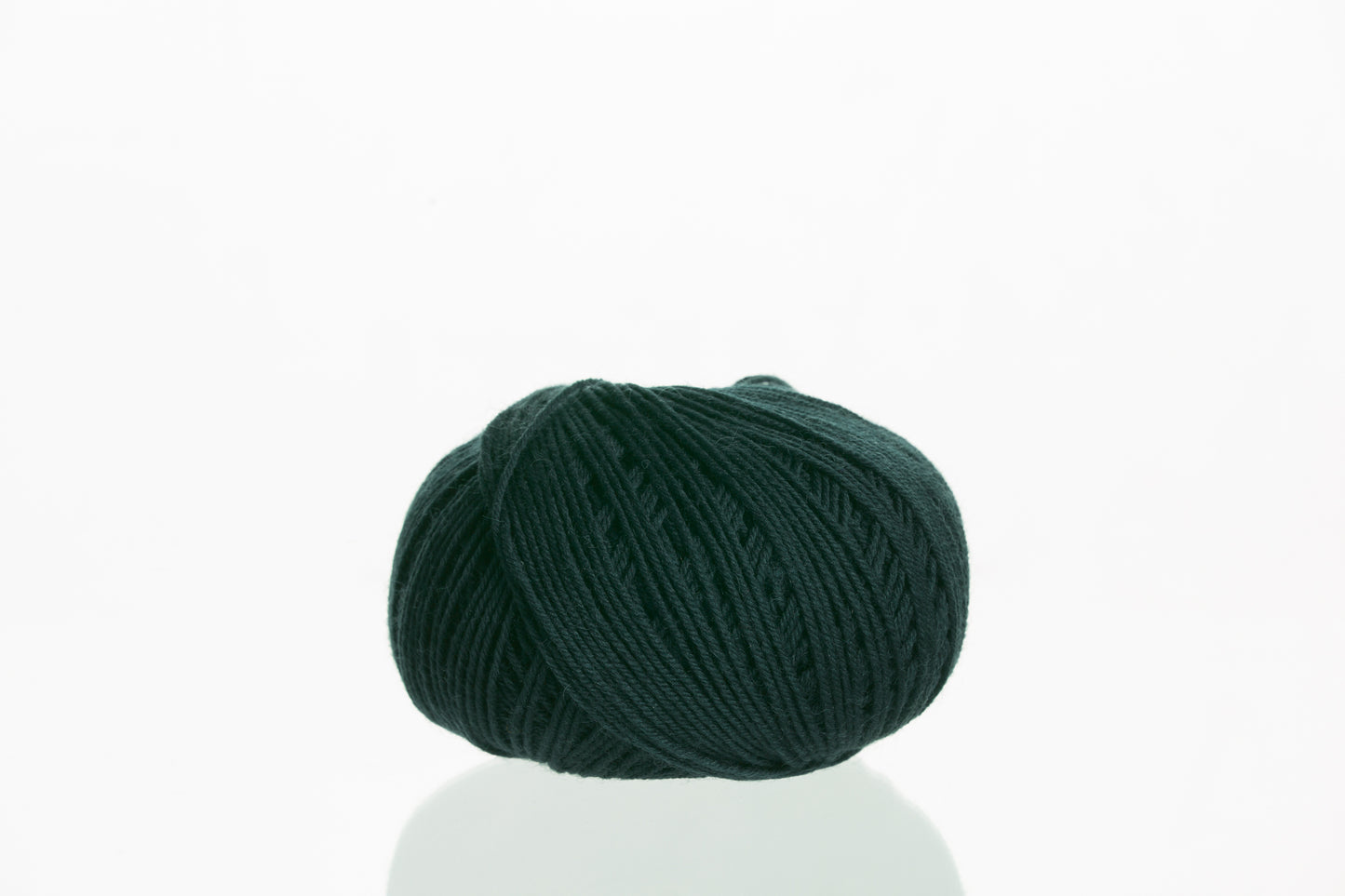 Ferner Wolle Lungauer Vielseitige 210 75 % Merino, 25 % Polyamid Socken und Pulloverwolle 50 g