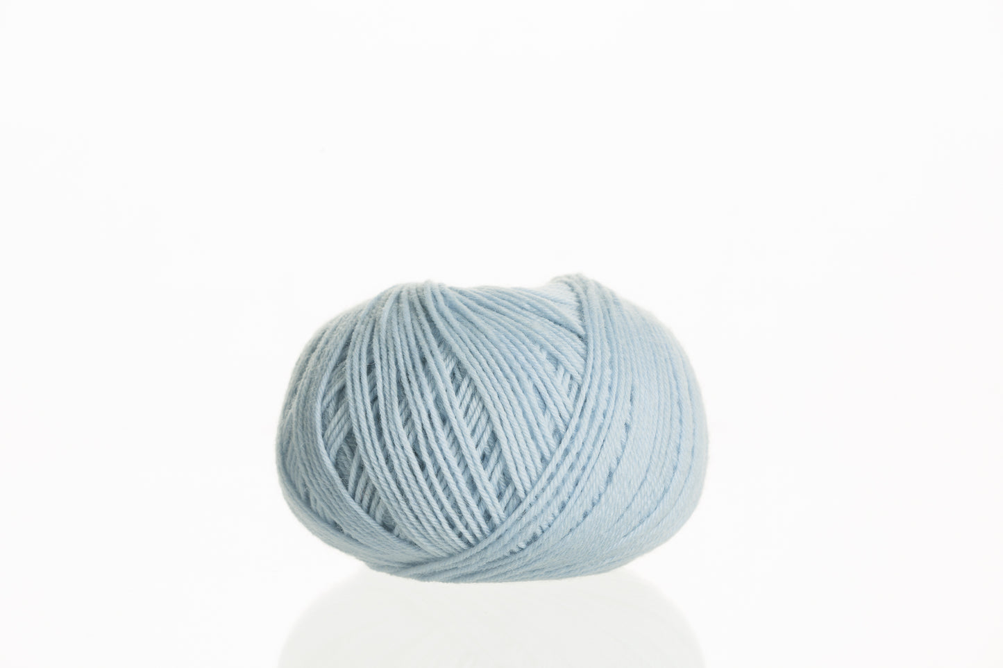 Ferner Wolle Lungauer Vielseitige 210 75 % Merino, 25 % Polyamid Socken und Pulloverwolle 50 g