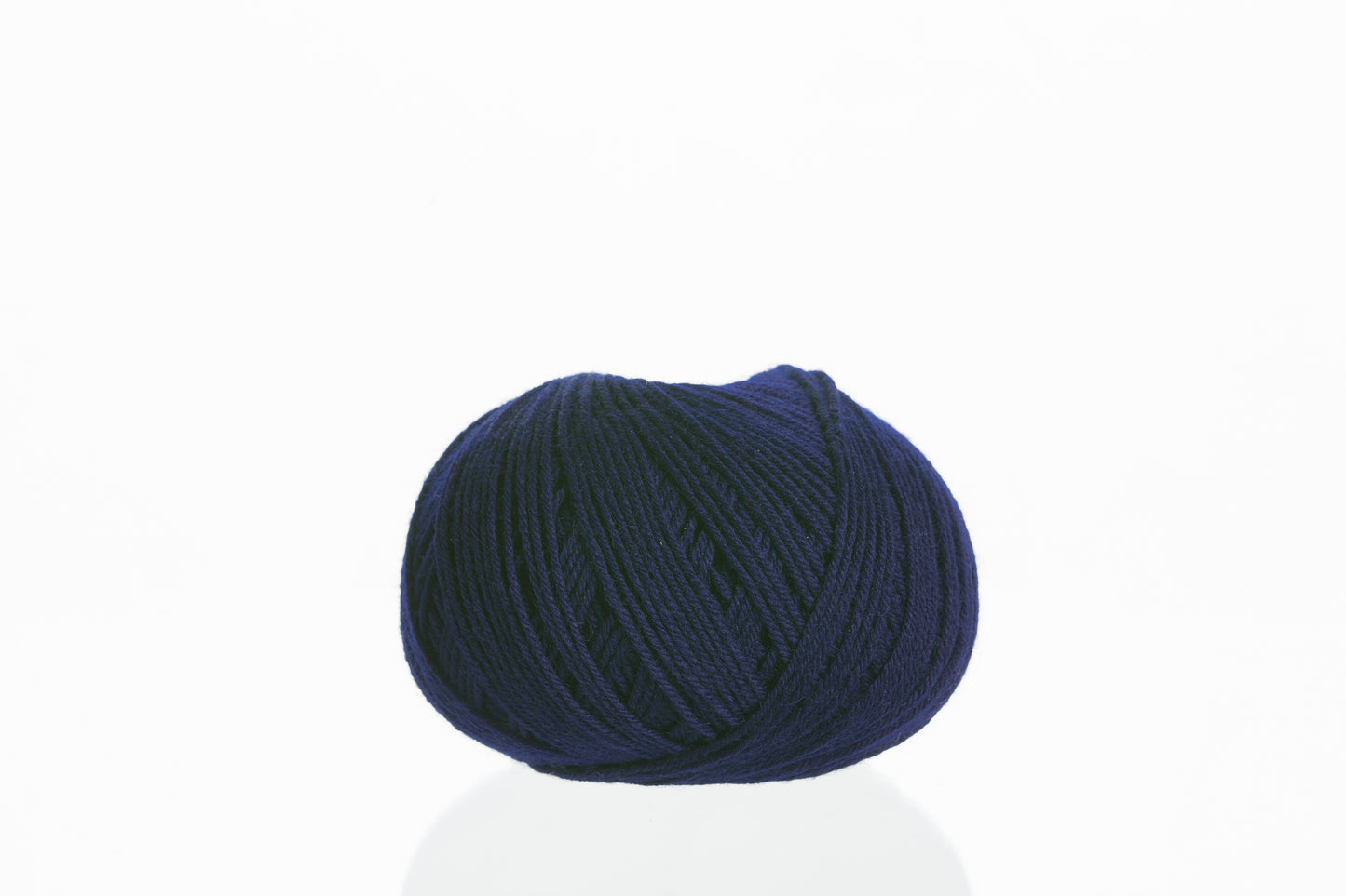 Ferner Wolle Lungauer Vielseitige 210 75 % Merino, 25 % Polyamid Socken und Pulloverwolle 50 g