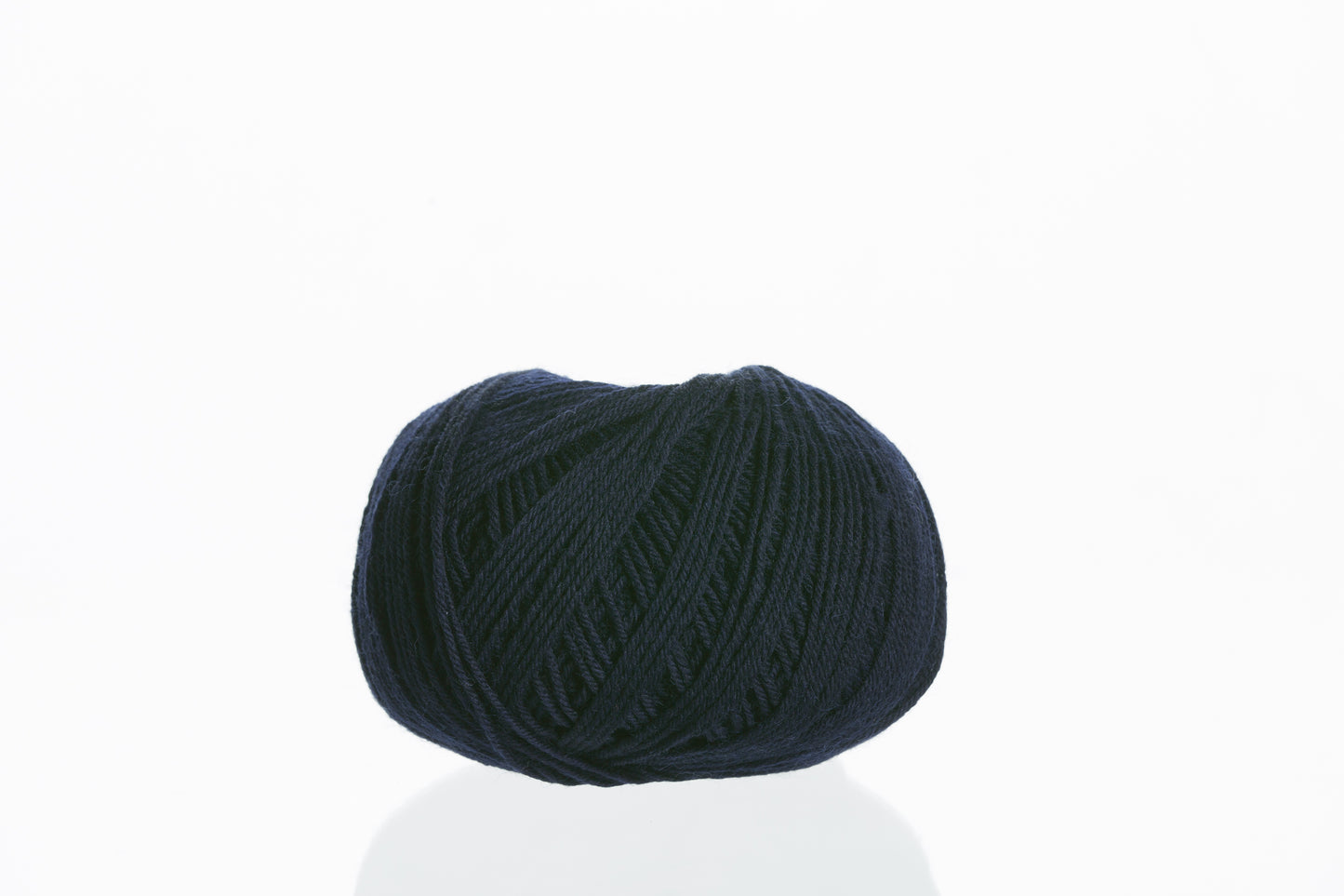 Ferner Wolle Lungauer Vielseitige 210 75 % Merino, 25 % Polyamid Socken und Pulloverwolle 50 g