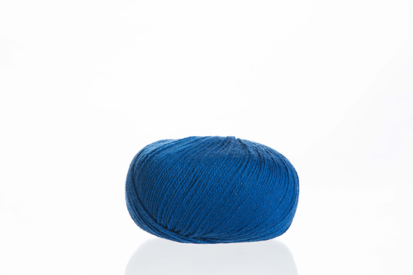 Ferner Wolle Lungauer Vielseitige 210 75 % Merino, 25 % Polyamid Socken und Pulloverwolle 50 g