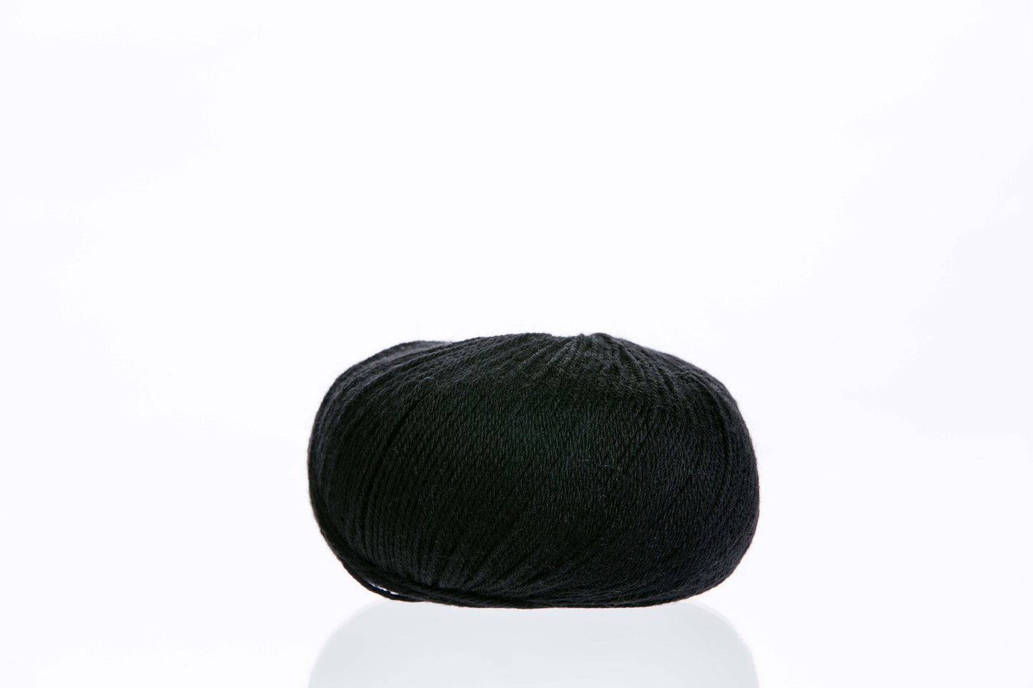 Ferner Wolle Lungauer Vielseitige 210 75 % Merino, 25 % Polyamid Socken und Pulloverwolle 50 g