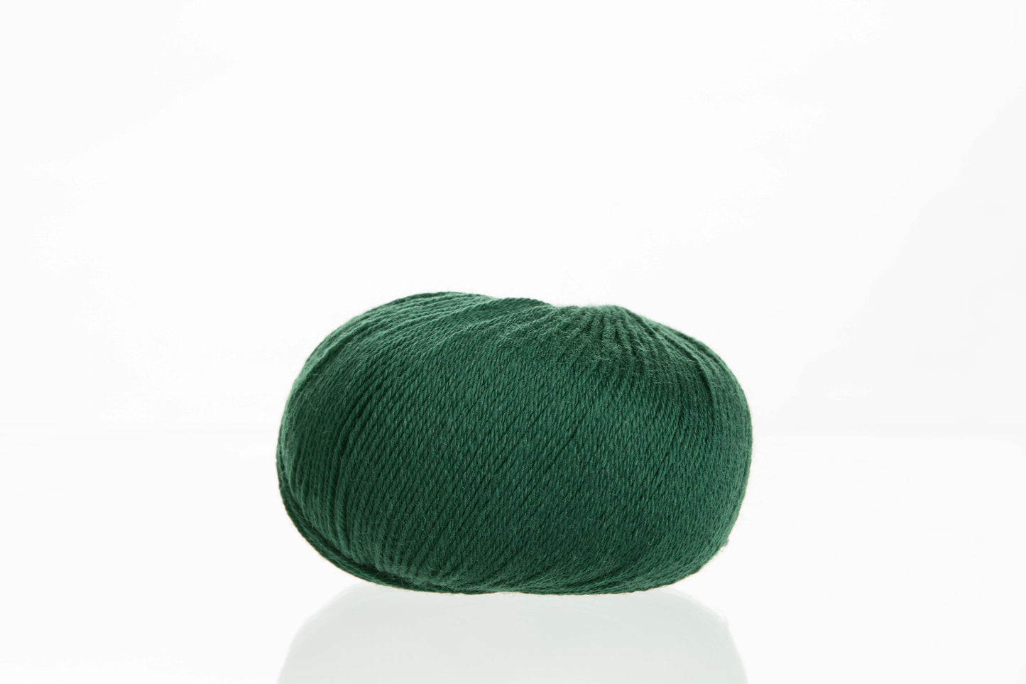 Ferner Wolle Lungauer Vielseitige 210 75 % Merino, 25 % Polyamid Socken und Pulloverwolle 50 g