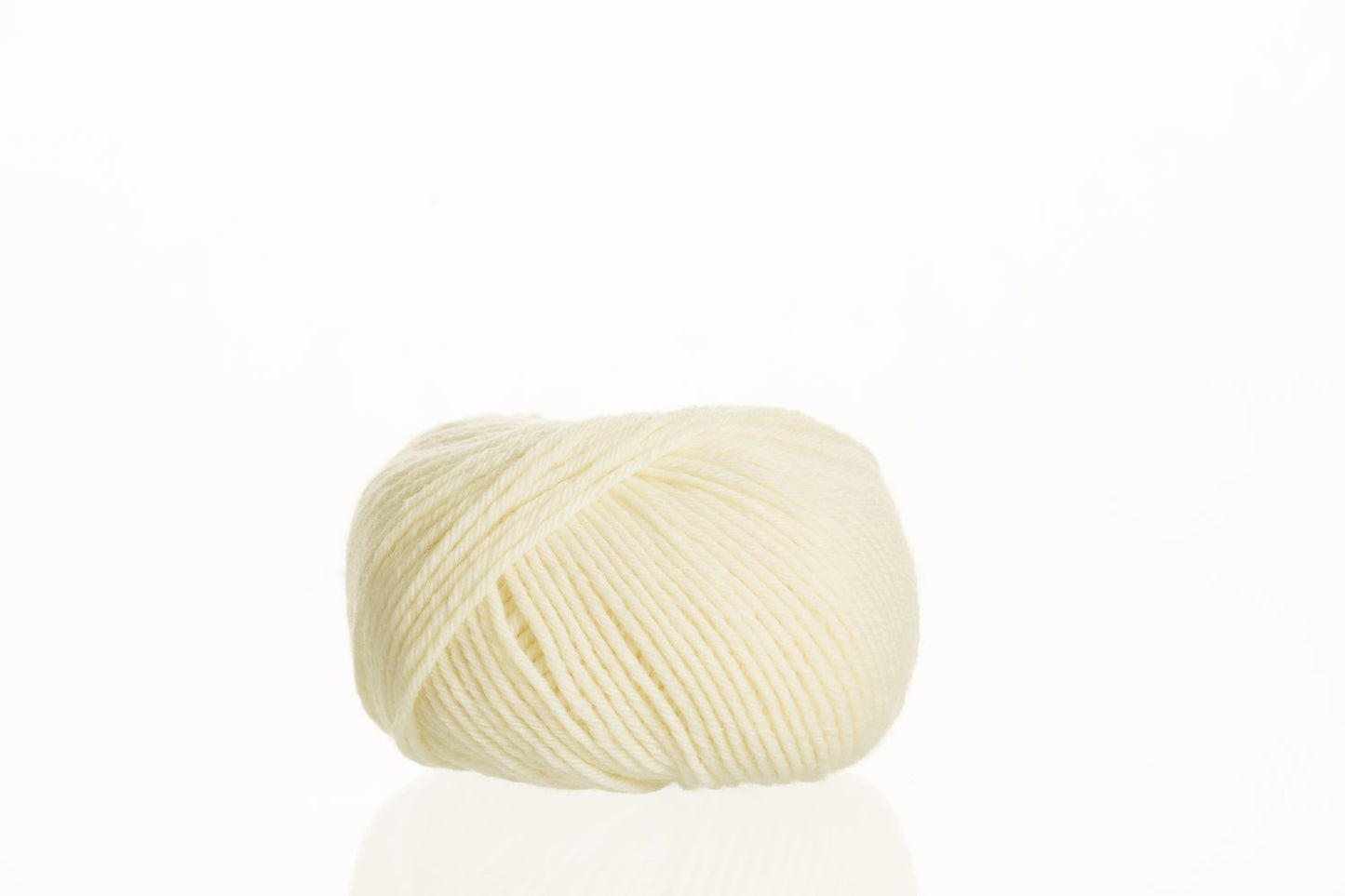 Ferner Wolle Lungauer Vielseitige 125 75 % Merino, 25 % Polyamid Socken und Pulloverwolle 50 g